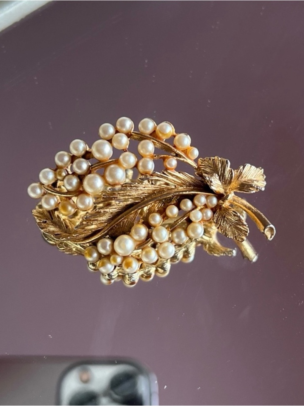 Vintage Lisner Gold Tone Flower Brooch Pin With Pearls